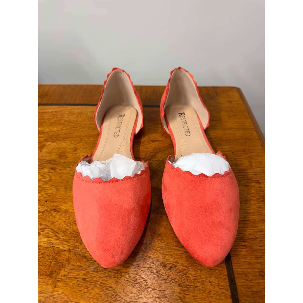 Restricted Womens Scalloped dOrsay Flats Pointed Toe Coral Orange Size 8.5